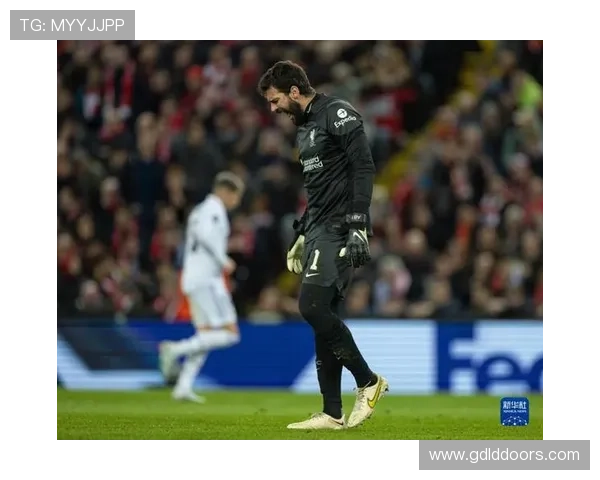 维尼修斯欧冠淘汰赛表现解析：关键进球如何决定比赛走势