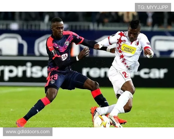 切尔西进攻流畅但终结能力承压，近期表现波动对赛季走势形成制约