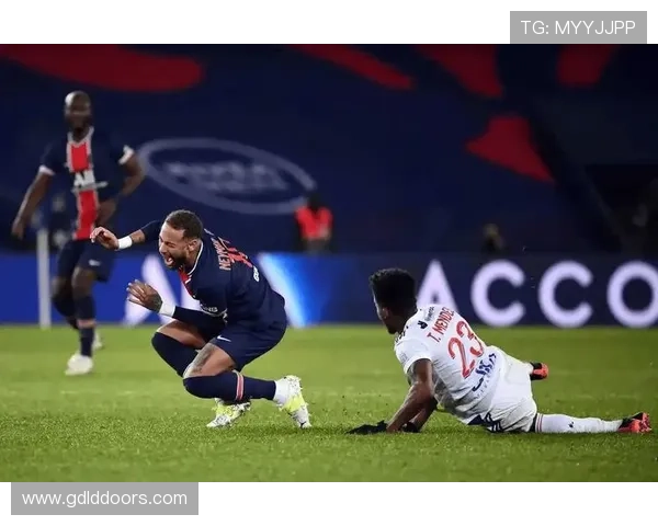 巴黎欧冠出线形势面临考验，突破压力持续增加或将制约球队赛季走势